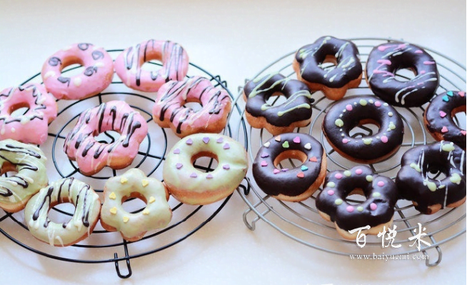 自制巧克力甜甜圈，小朋友超喜歡的小零食，當(dāng)下午茶也是不錯(cuò)的選擇